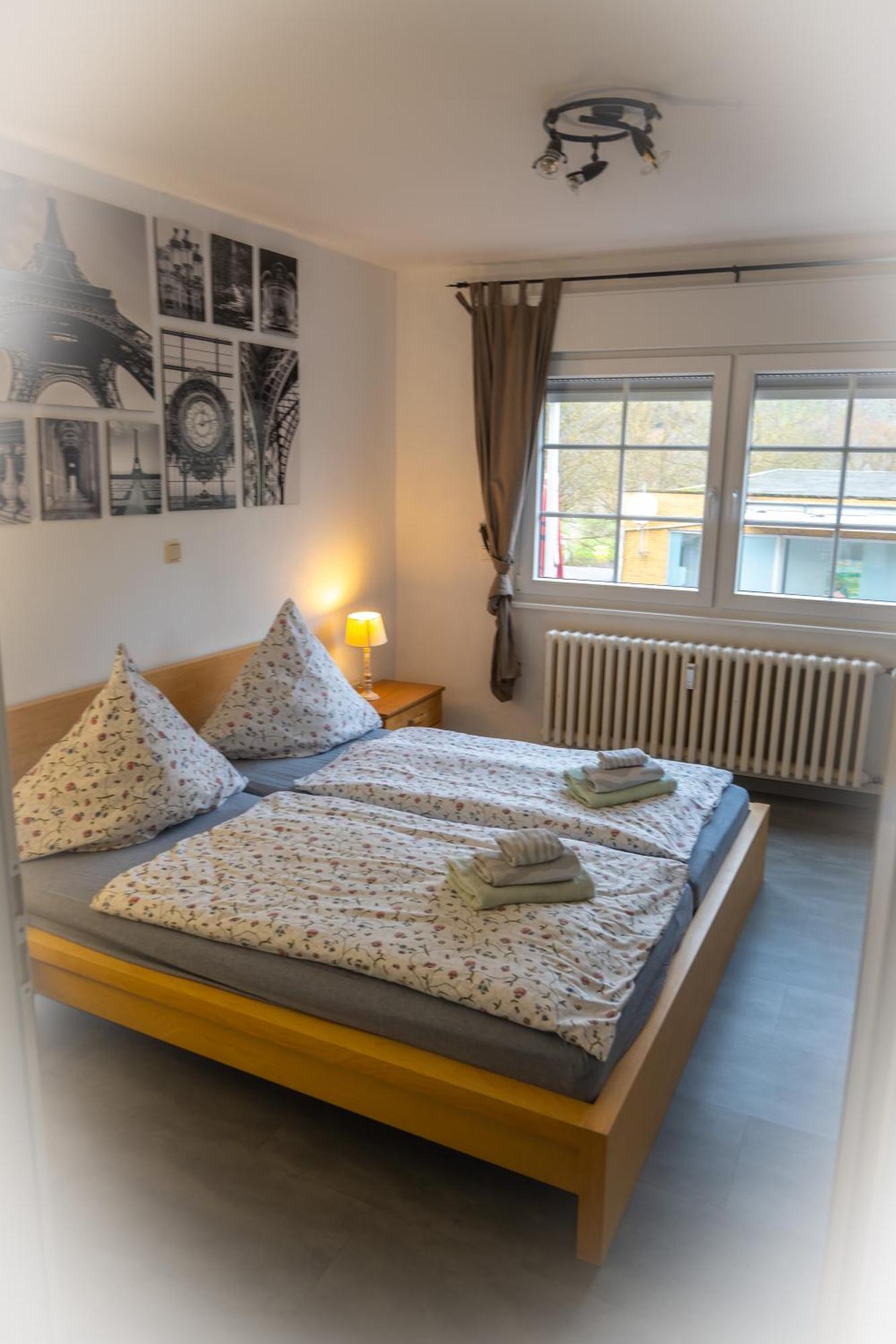 Ferienwohnung & Apartment Am Steinbrunnen Brauneberg Exterior foto